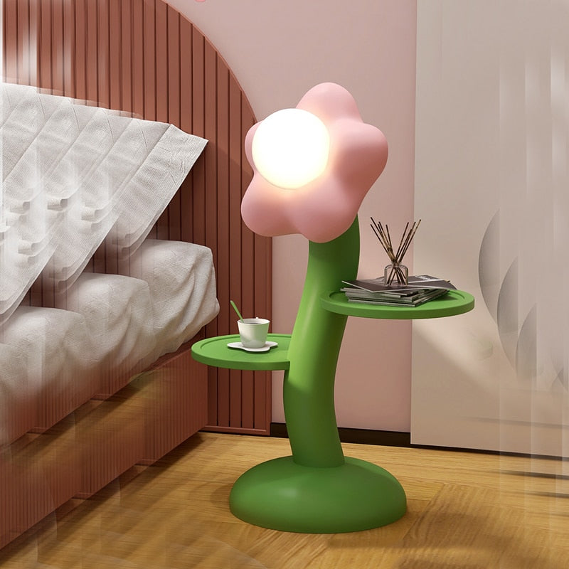 Mesa con Lámpara de Pie en Forma de Flor