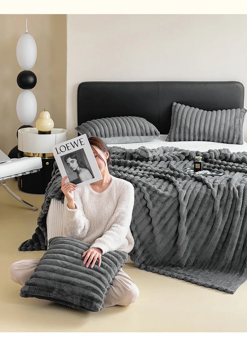 2025 autumn and winter new solid color imitation rabbit fur blanket thickened blanket drawn milk fleece blanket,  no pillowcase