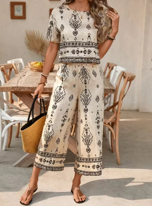 Women's Retro Ethnic Print Two-Piece Set Casual Short-Sleeved Top with 3/4 Length Pants Suit