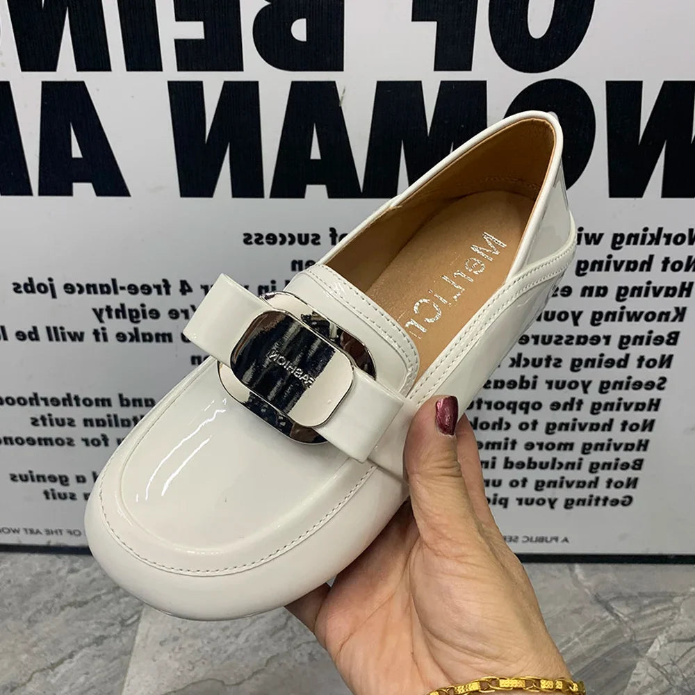 Fashion Women Loafers Plus Size Casual Women Shoes Slip On Female Flat Shoes Designer Women Mullers Patent Leather Shoes