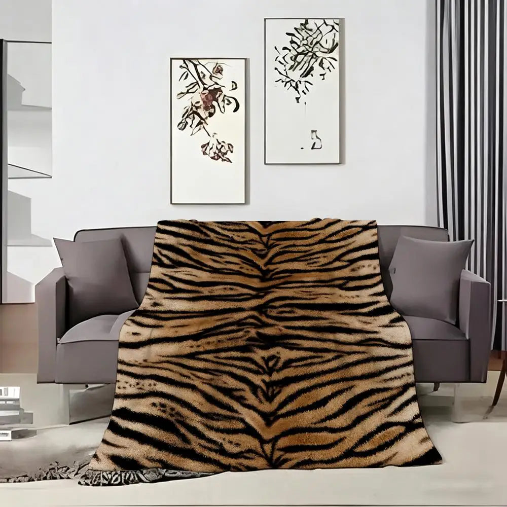 Fashion Animal Print Throw Lightweight 240g Flannel Blanket Soft Skin-friendly for Summer Cooling