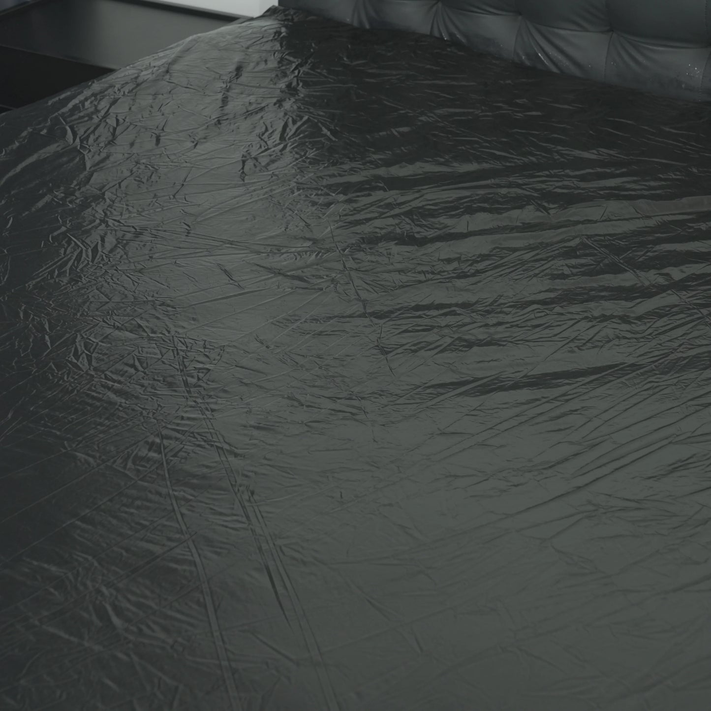 1pcs PVC Waterproof Mattress Protection Sheet, Soft and Skin-Friendly
