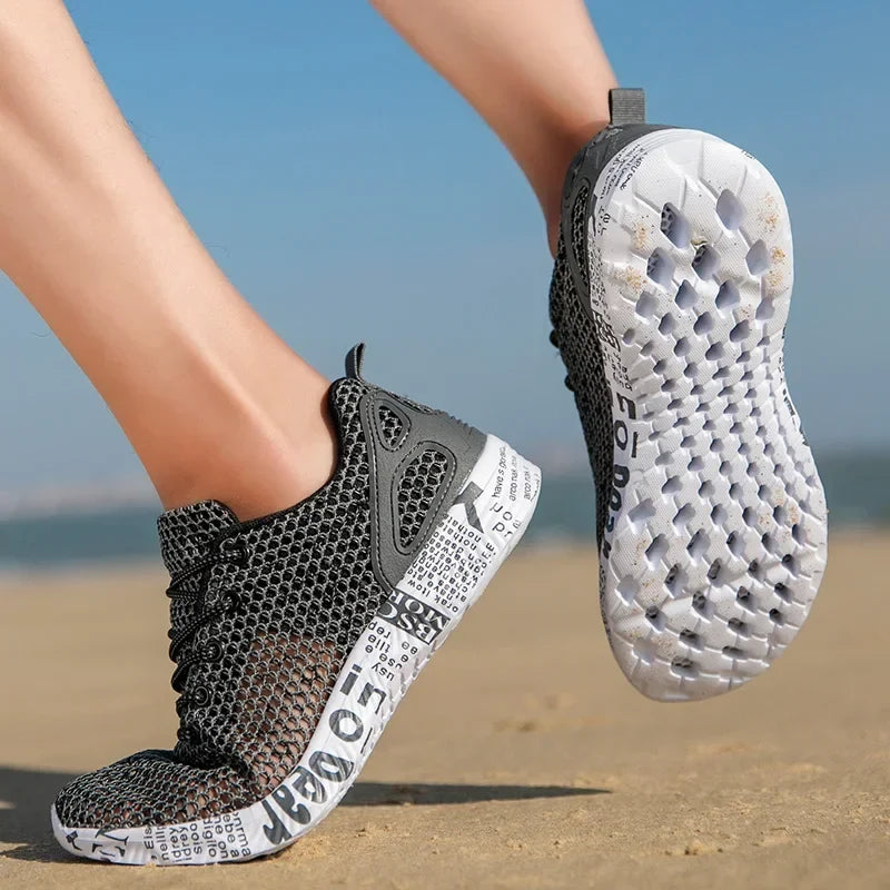 Summer Lightweight Flat Sports Shoes for Men's Outdoor New Style Mesh Casual Men's Shoes Breathable Upstream Shoes Large Size