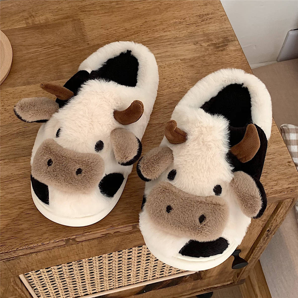 Pantuflas de vaca peludas
