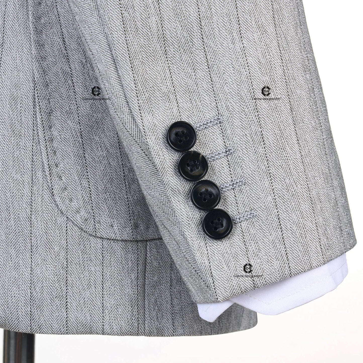 Cenne Des Graoom Light Grey Striped Double-Breasted Men Suits with