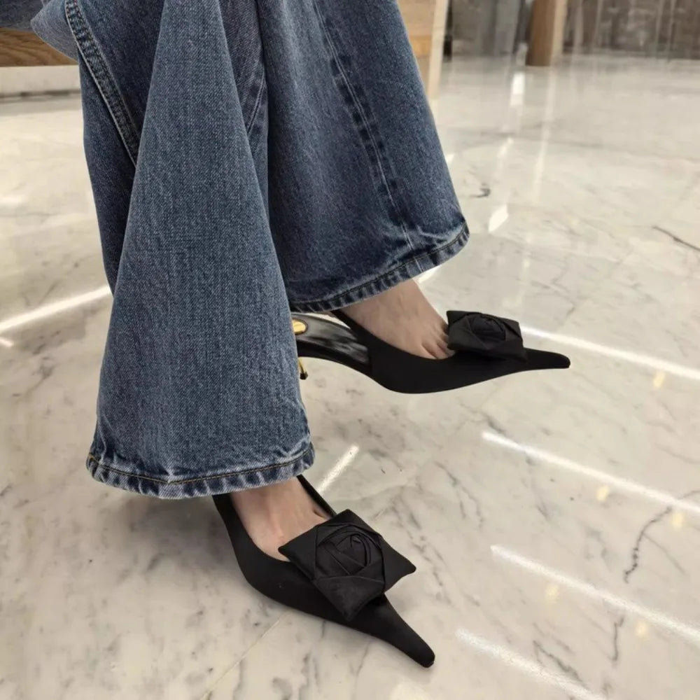 2026 Summer Women's New Pointed Shallow Mouth Sandals Fashion Show Party Wedding Women's Large Size Stiletto Sandals