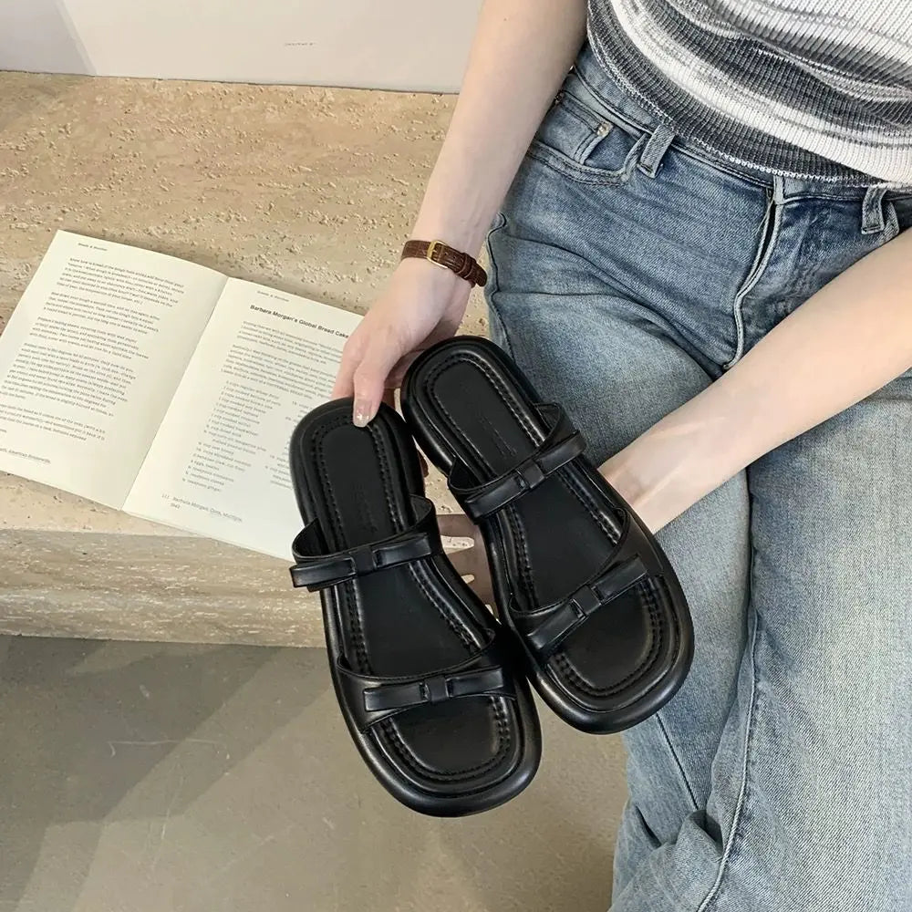 New Summer Women's Slippers 2024 Stylish Peep-toe Low Heel Silver Women's Comfortable Beach Shoes Sapatilas