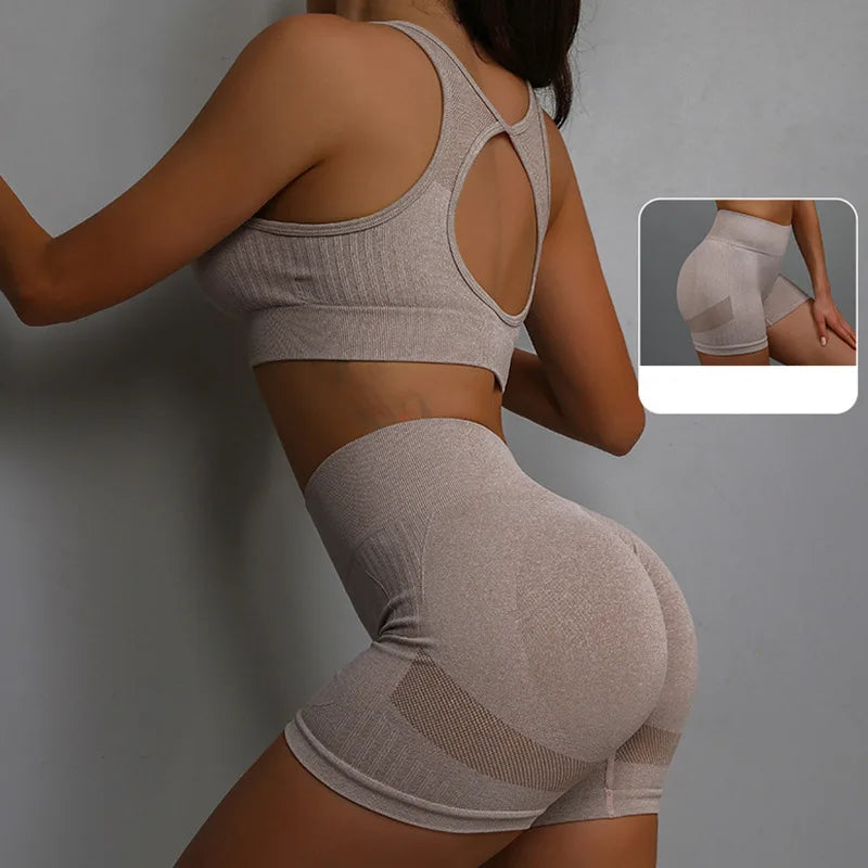 Conjunto de entrenamiento de shorts y traje de yoga para mujer