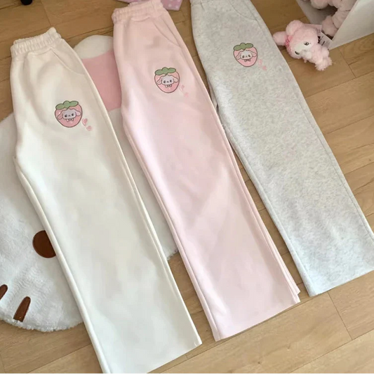 Pantalones casuales Kawaii Pastel con estampado de perrito y fresas