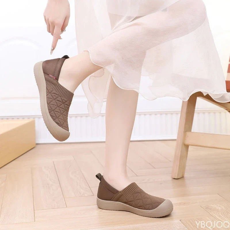 Spring and Autumn Fashion New Lightweight and Comfortable Women's Single Shoes with Soft Surface One Step Stepping Women's Shoes