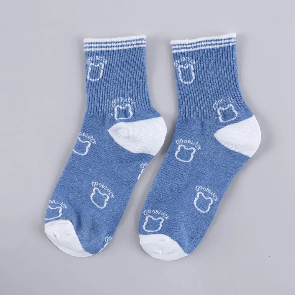 Comfortable Casual Fashion Autumn Cartoon Winter Cotton Sport Women Hosiery Middle Tube Socks Bear Socks Couple Socks