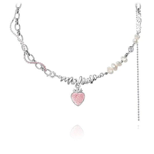 Collar con Colgante de Fresa