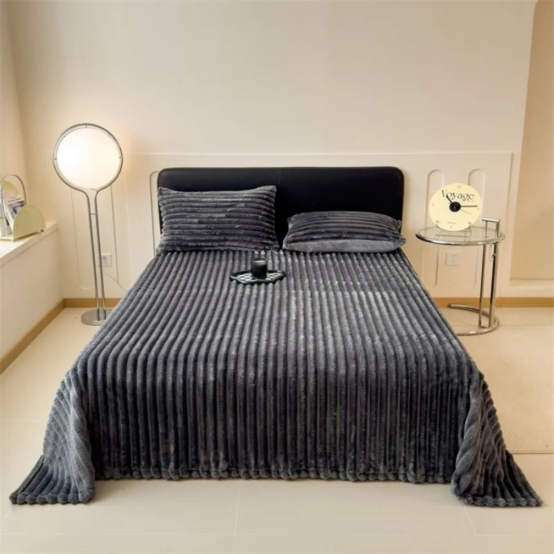 2025 autumn and winter new solid color imitation rabbit fur blanket thickened blanket drawn milk fleece blanket,  no pillowcase