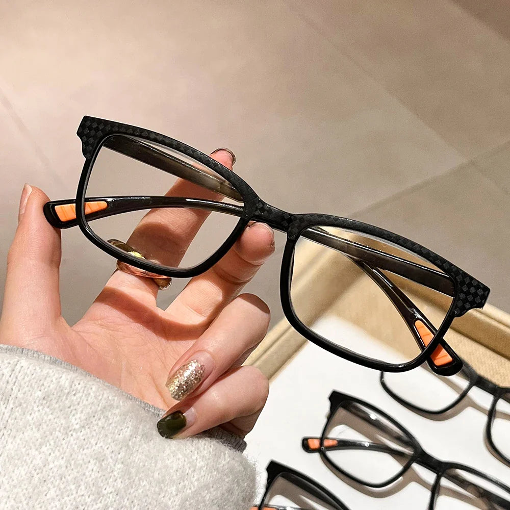 VIOLA MAG Color-changing Reading Glasses, Sporty Style, Unisex, Gradient Light Adaptive Square Reading Glasses, UV Protection An