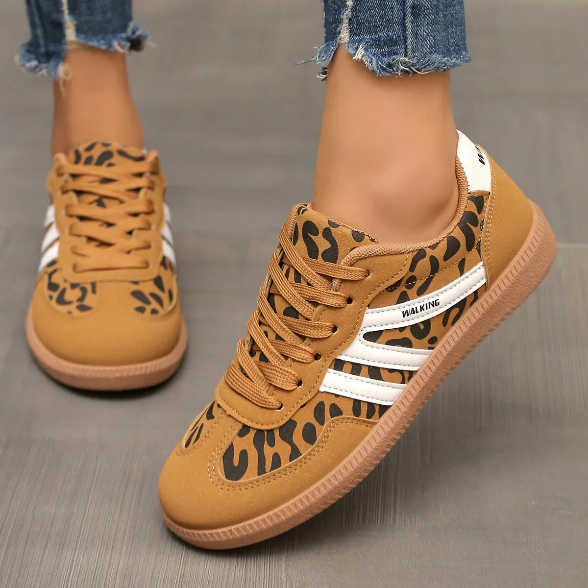 Plus-size 42 Training Shoes 2026 Summer Sports Shoes for Women Running Mesh Lace-up Sneakers Women Flat Zapatos De Mujer
