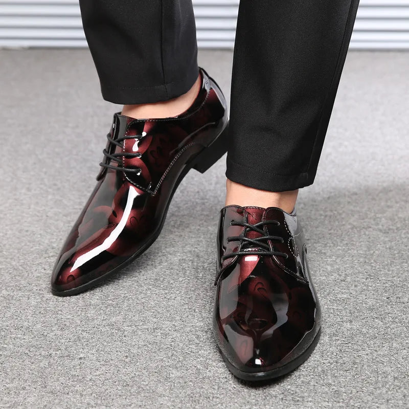 Luxury Men Oxford Shoes Retro Floral Pattern Men Dress Shoes Fashion Lace-Up Flats High Quality Business Men Party Wedding Shoes