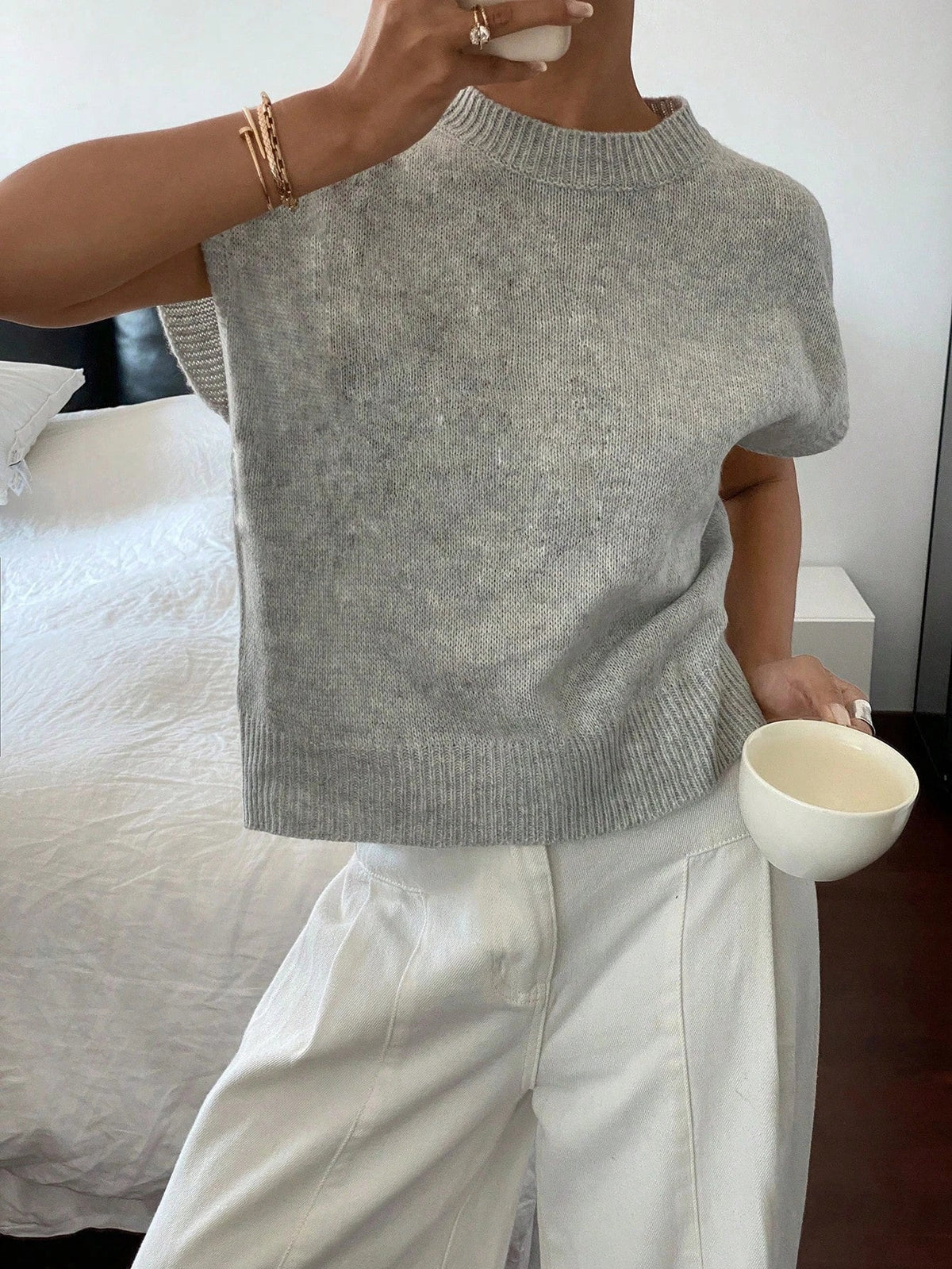 Women's Elegant Short Sleeve Knit Sweater Casual O-Neck Straight Dropped Shoulders Comfort Sweater Vest Spring/Fall
