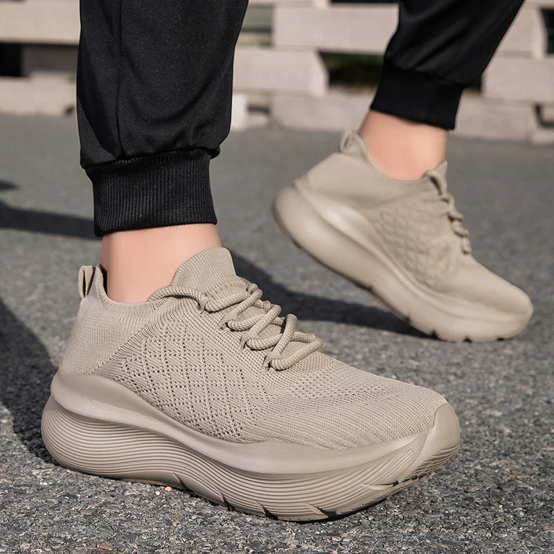 Beige Sports Shoes with Thick Curved Soles Men's Women Fashionable Sports Shoes Thick Cushioning Sole Suitable for Running, Gym