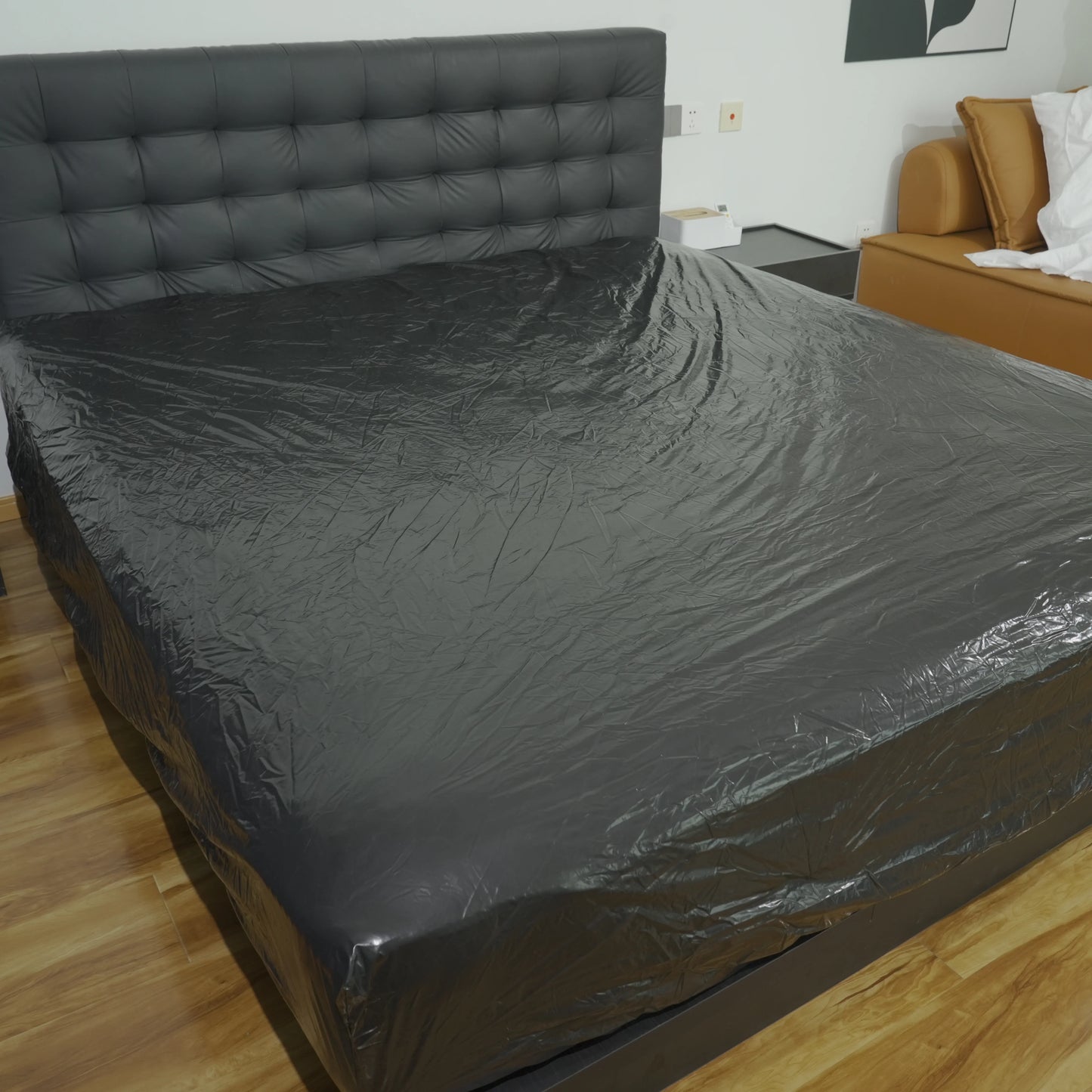 1pcs PVC Waterproof Mattress Protection Sheet, Soft and Skin-Friendly