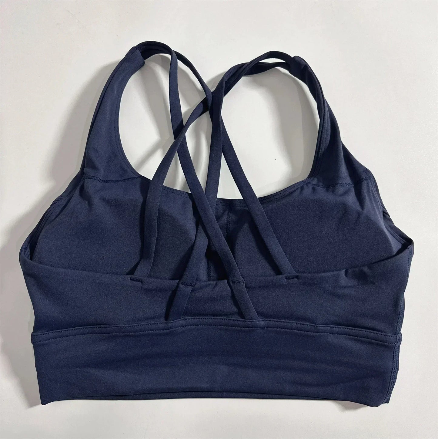 Sujetador deportivo para mujer de color liso, de punto cruzado, suave y de alta resistencia, top ajustado para entrenamiento completo, gimnasio, yoga, ropa interior con almohadillas para el pecho