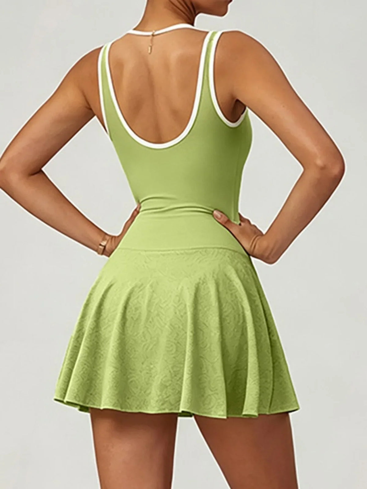 Naked Breathable Tennis Dresses with Built-in Pocket Shorts Women Color Contrast Hollow Out Backless Sports Golf Pleate Dress