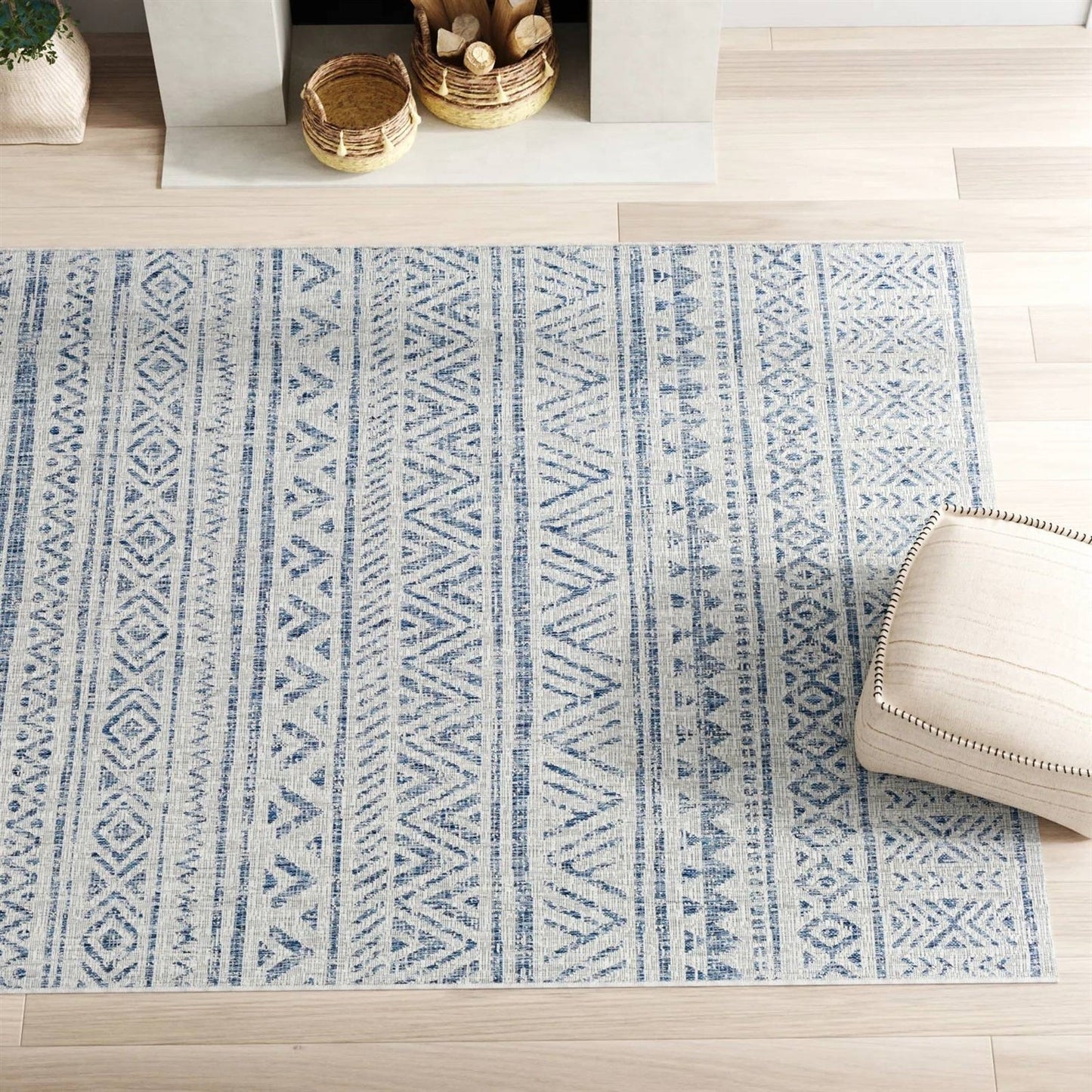 Alfombra para interiores y exteriores estilo bohemio costero con diseño de chevron azul gris de 1,98 m x 2,74 m