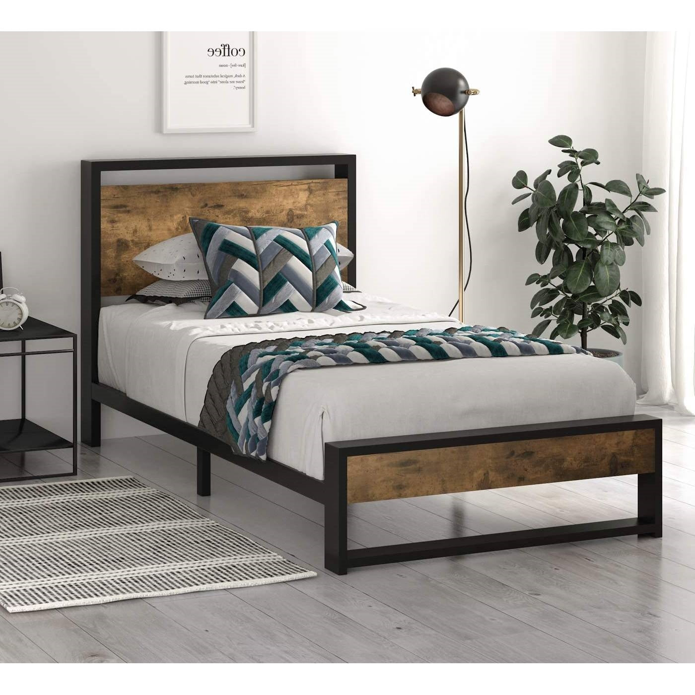 Base de cama de plataforma doble de metal y madera con cabecera industrial