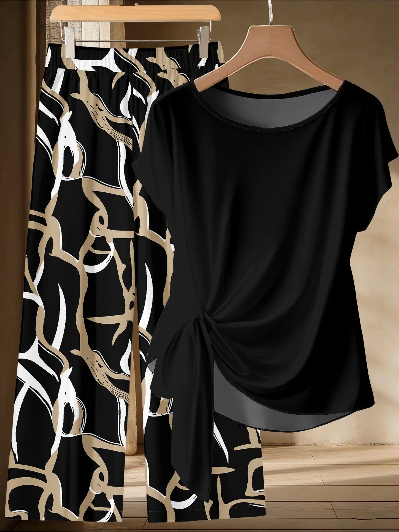 Casual and Elegant Women's Plus Size Premium Black Gold Abstract Print Set Summer Lazy Style Twisted Top Wide Leg Pants