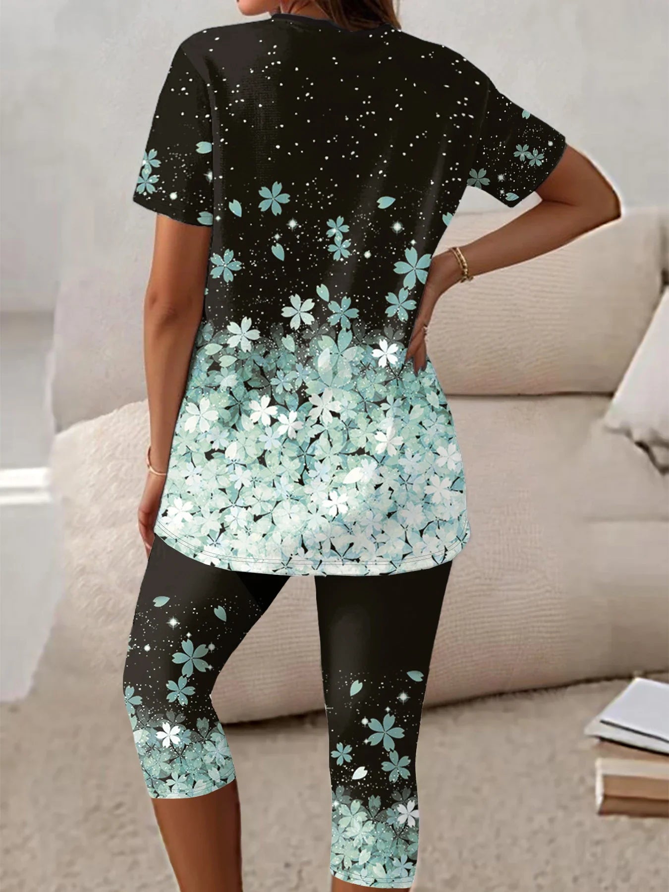 Plus Size Lady Suit Round Neck New Summer Casual Large Size Lucky Grass Print Short-Sleeved T-Shirt Pants Two-Piece Suit