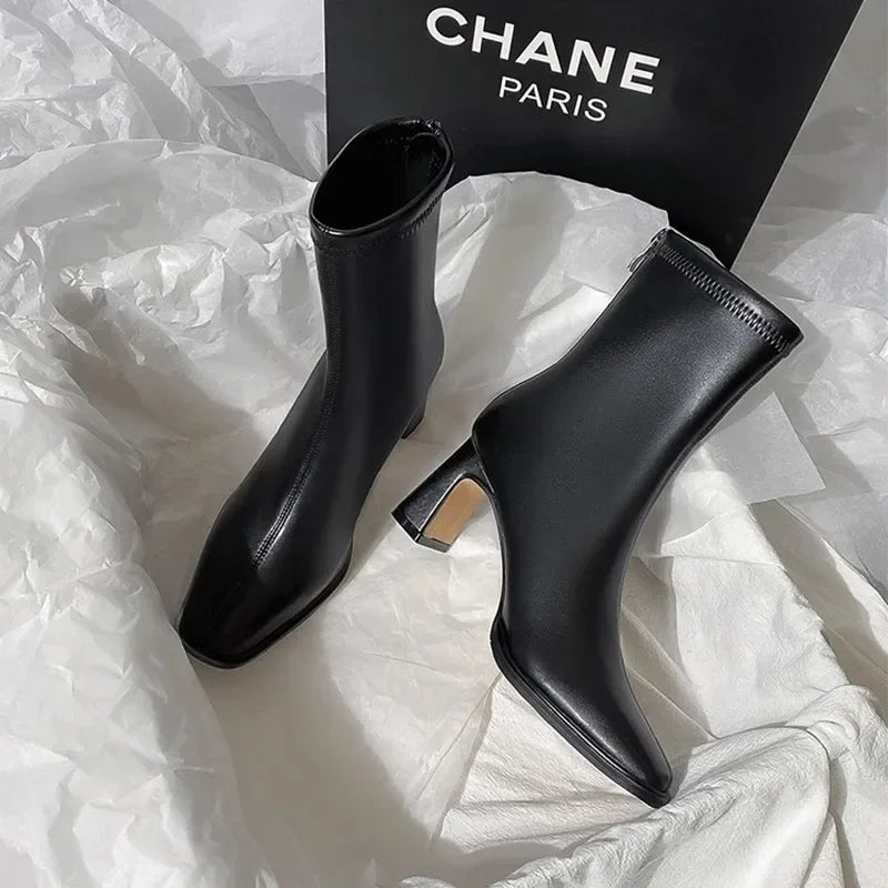 Cozy and Chic Women's Ankle Boots for Fall/Winter