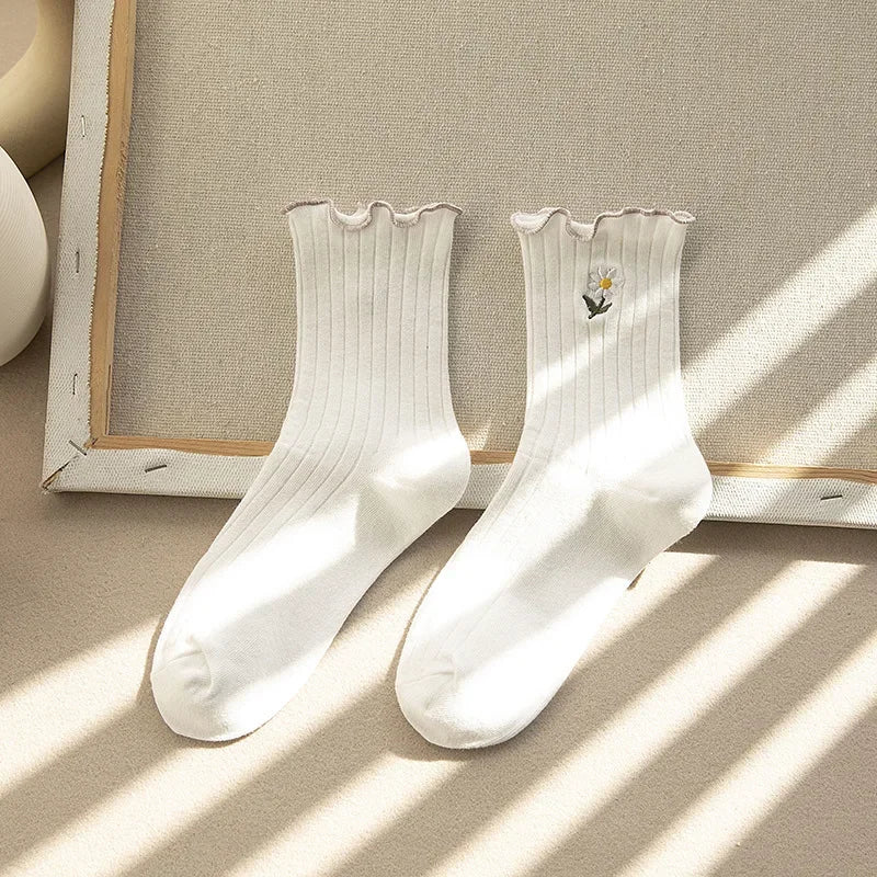 Ruffle Socks Women White Black Frilly Lolita Style Japanese Maiden Cute Kawaii Cotton Harajuku Princess Crew Socks Calcetines