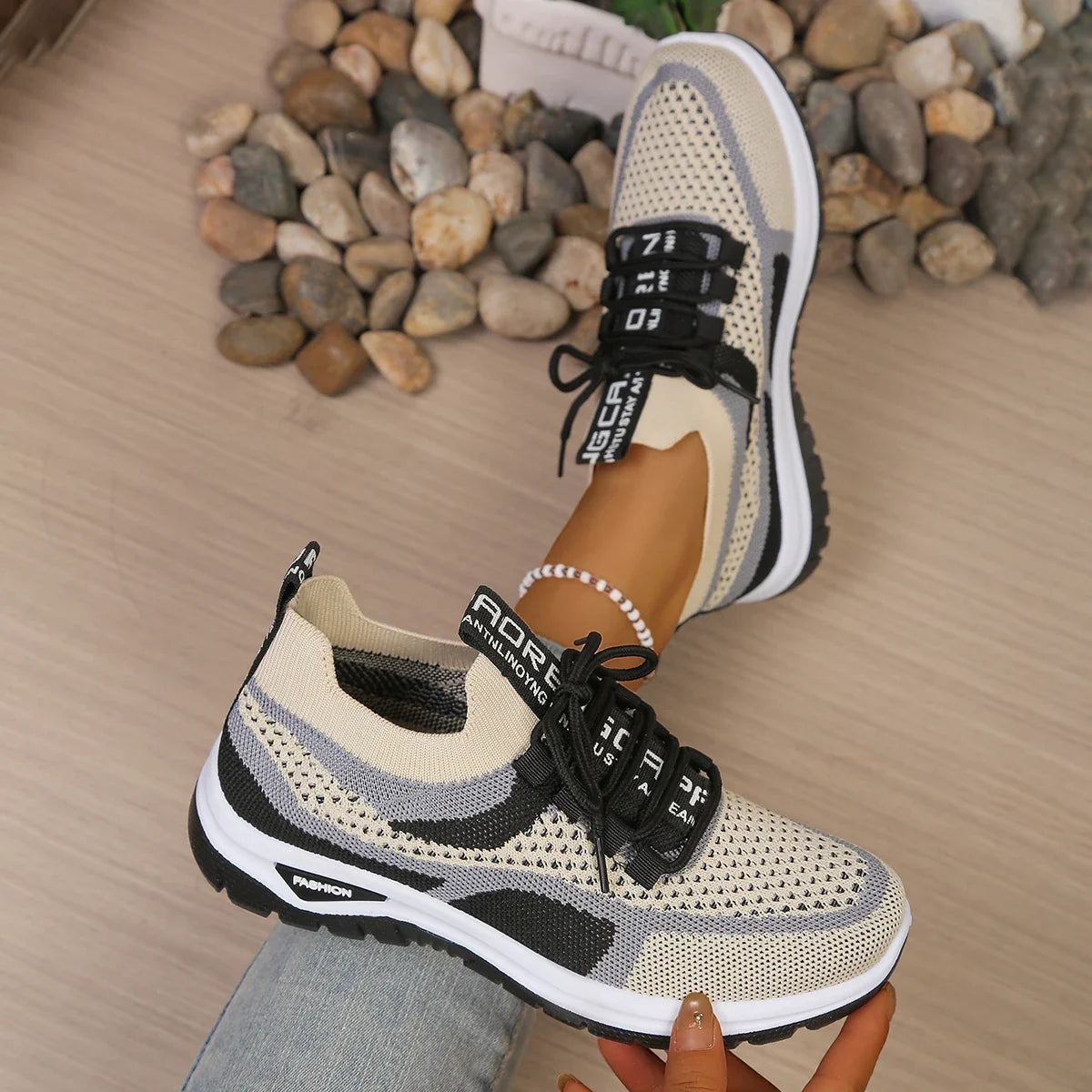 Women's shoes summer 2026 casual sneaker new style two-color single shoes, versatile, casual and fashionable work shoes