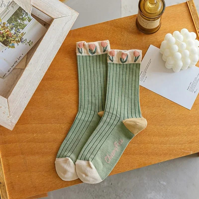 New Style Crew Socks for Women Spring Fashion Cute Flower Long Cotton Socks Japanese Style Breathable Casual Trendy Absorb Sweat