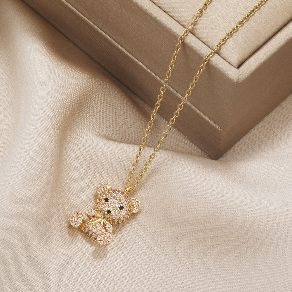 Collar con colgante de oso de peluche