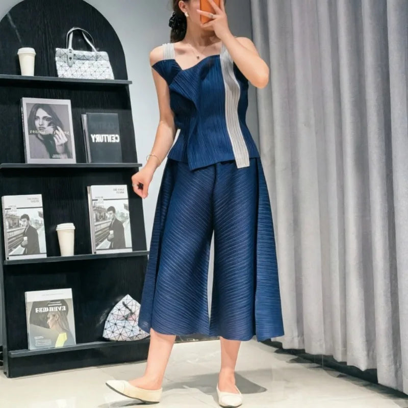 Miyake Pleated T-Shirt New Sleeveless Color-Block Camisole Women's Lightweight Draped Top with Matching Shorts and Capri Pants