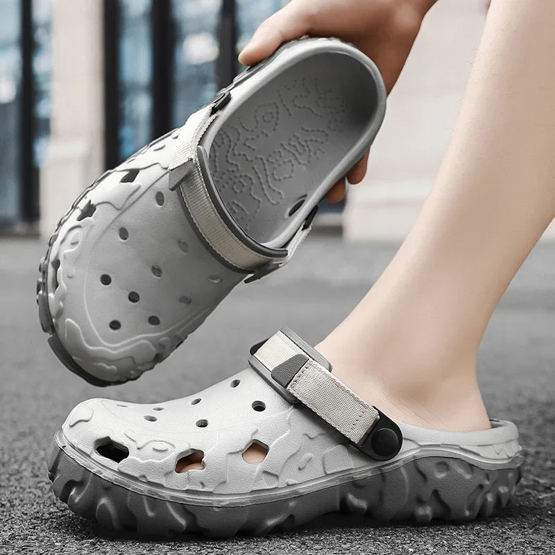 2025 Sandals for Men Black Red Breathable Home Slippers Outdoor Fashion Garden Shoes Clogs Couple Beach Shoes Women Sandals