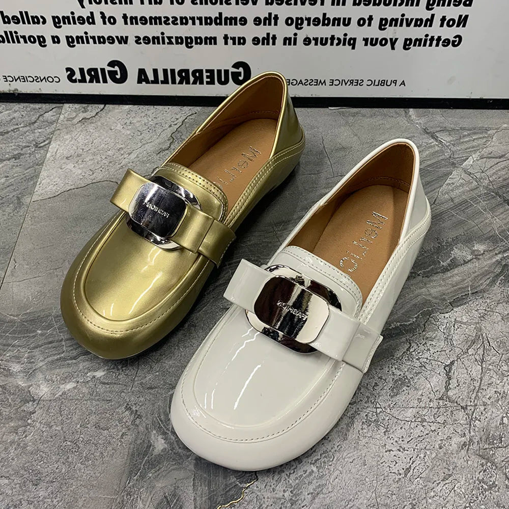Fashion Women Loafers Plus Size Casual Women Shoes Slip On Female Flat Shoes Designer Women Mullers Patent Leather Shoes