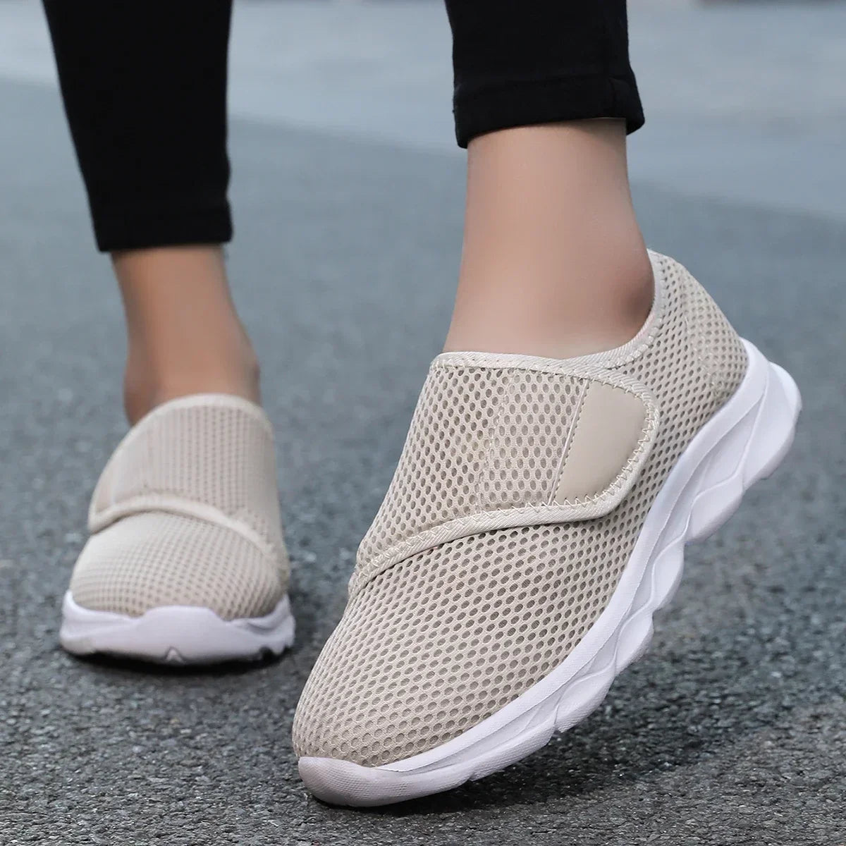 Unisex New Women Orthopedics Wide Feet Swollen Walking Casual Shoes Thumb Eversion Adjusting Soft Comfortable Diabetic Men Shoes