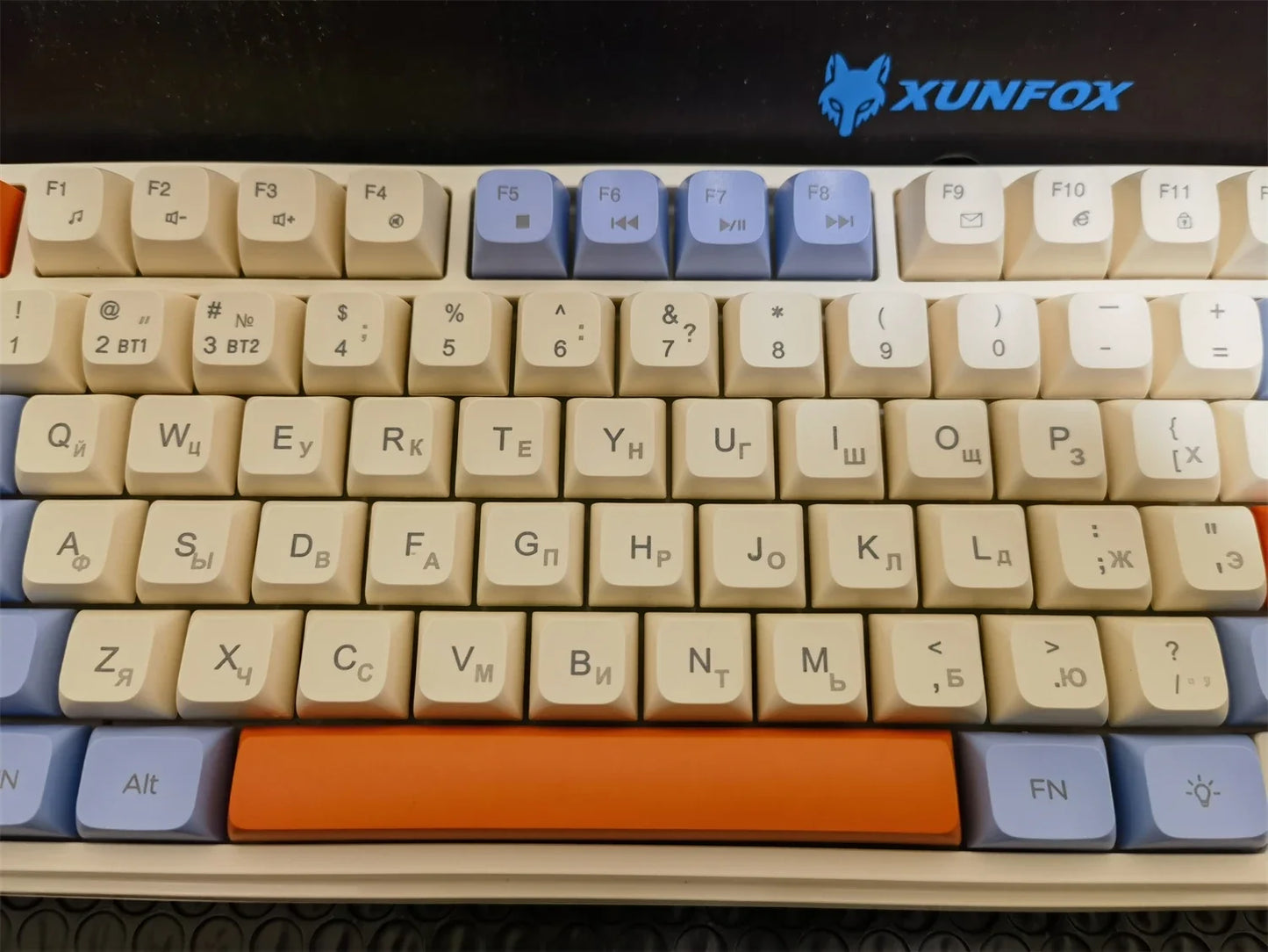 Wireless Keyboard 80 Key 80% Layout Spanish Russian Arabic Korean Keyboard Mouse Set Bluetooth 2.4G 2000mAh Type C K92 Backlight