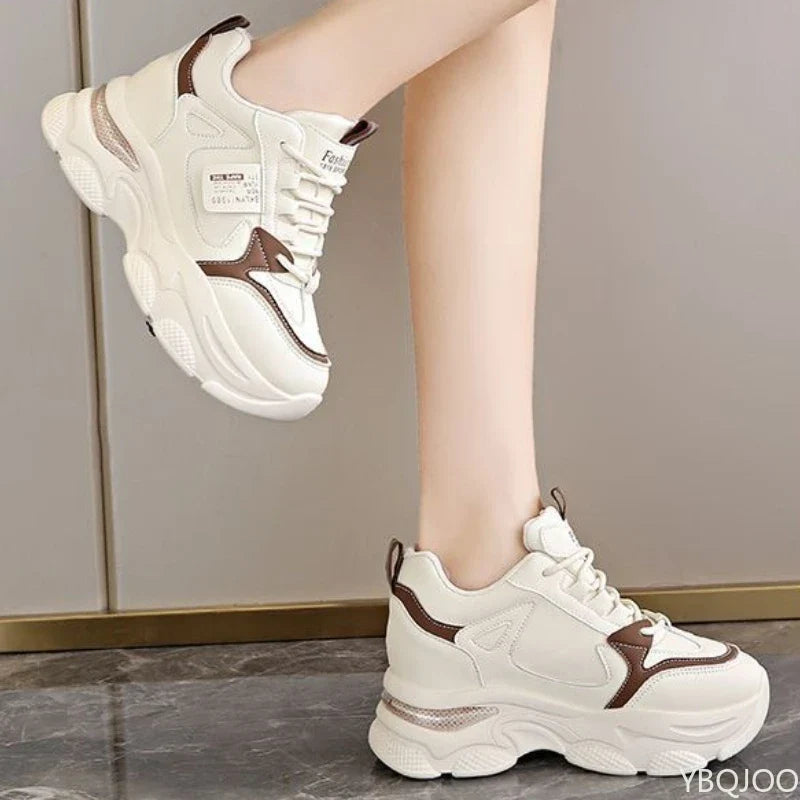 Women's Thick Soled Lightweight Sports Shoes Spring and Autumn New White Casual Women's Thick Soled Height Increasing Shoes