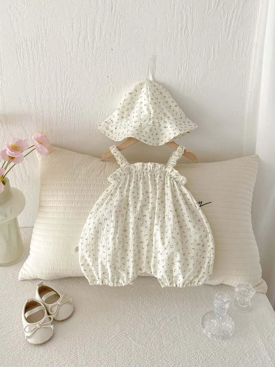 Korean-style summer baby girl thin strap floral jumpsuit hat, baby girl fashion strap jumpsuit, very suitable for travel wear