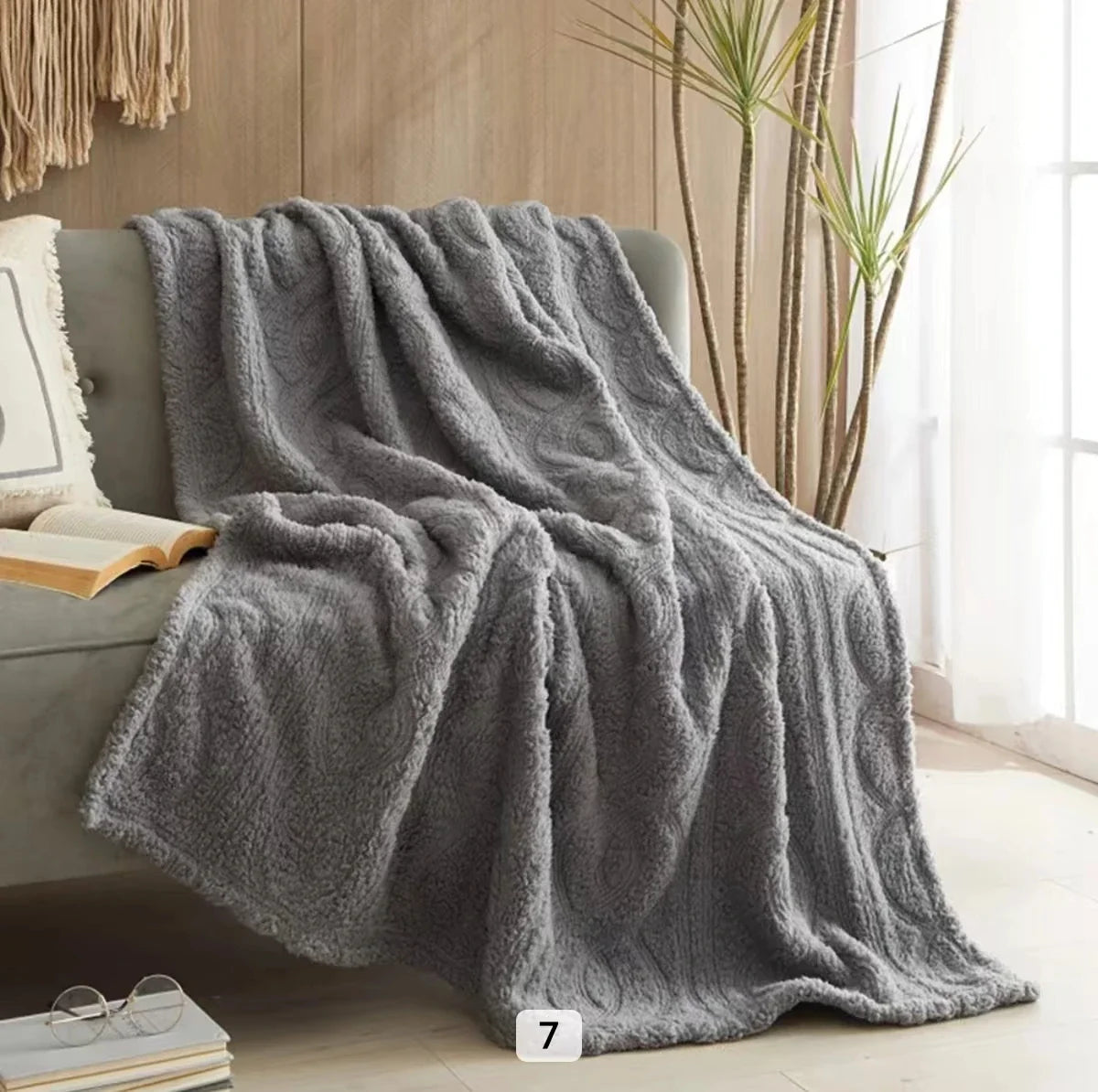 Jacquard Style Thickened Double Layer Winter Lamb Plush Blanket Pink Ghost Printed Quilt Flannel Sofa Cover Coral Velvet Blanket