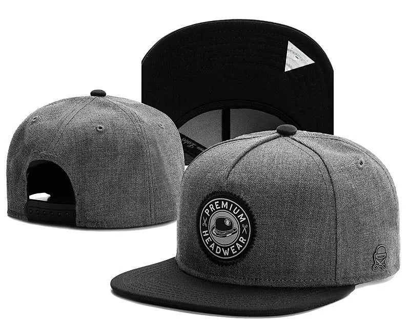 Gorra Ajustable de Béisbol con Visera Plana – Diseño Mano Calavera