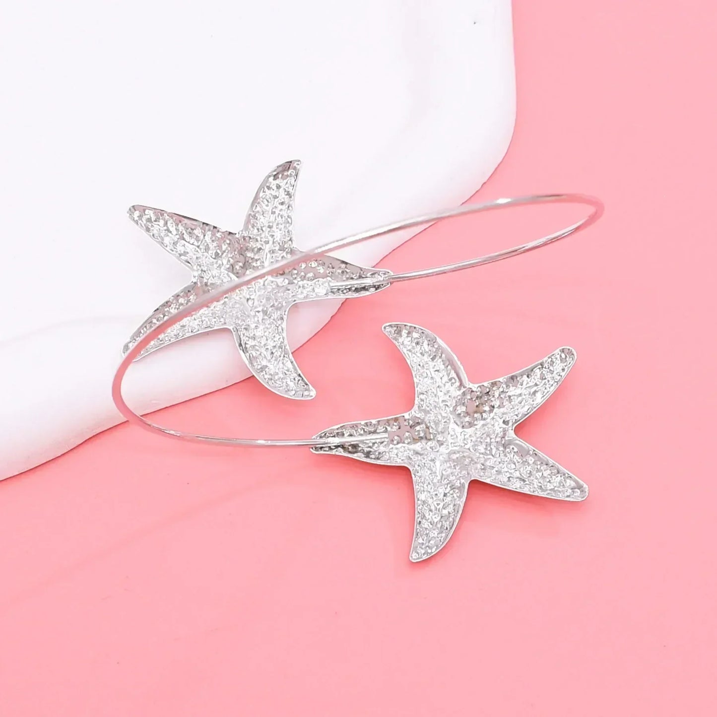 New Fashion Golden Alloy 2 Starfish Arm Bracelet for Women  Summer Beach \Dance Party Cuff Bracelets Jewlery Accessories Gifts