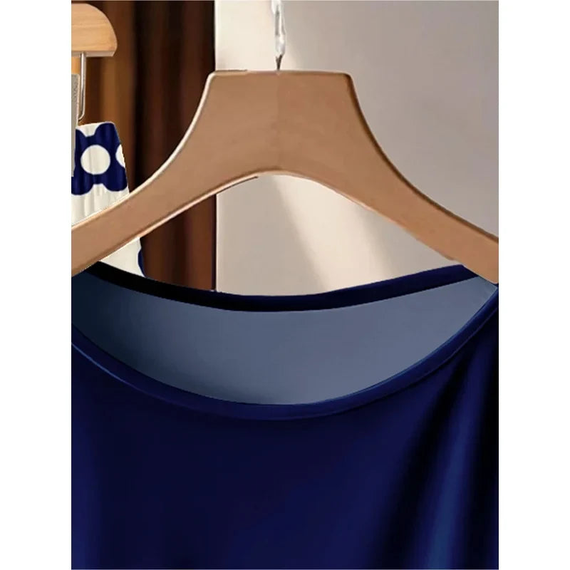 Summer Women's plus Size Casual Loose Two-Piece Set Solid Color Twisted T-Shirt with Blue White Printed Wide Leg Pants