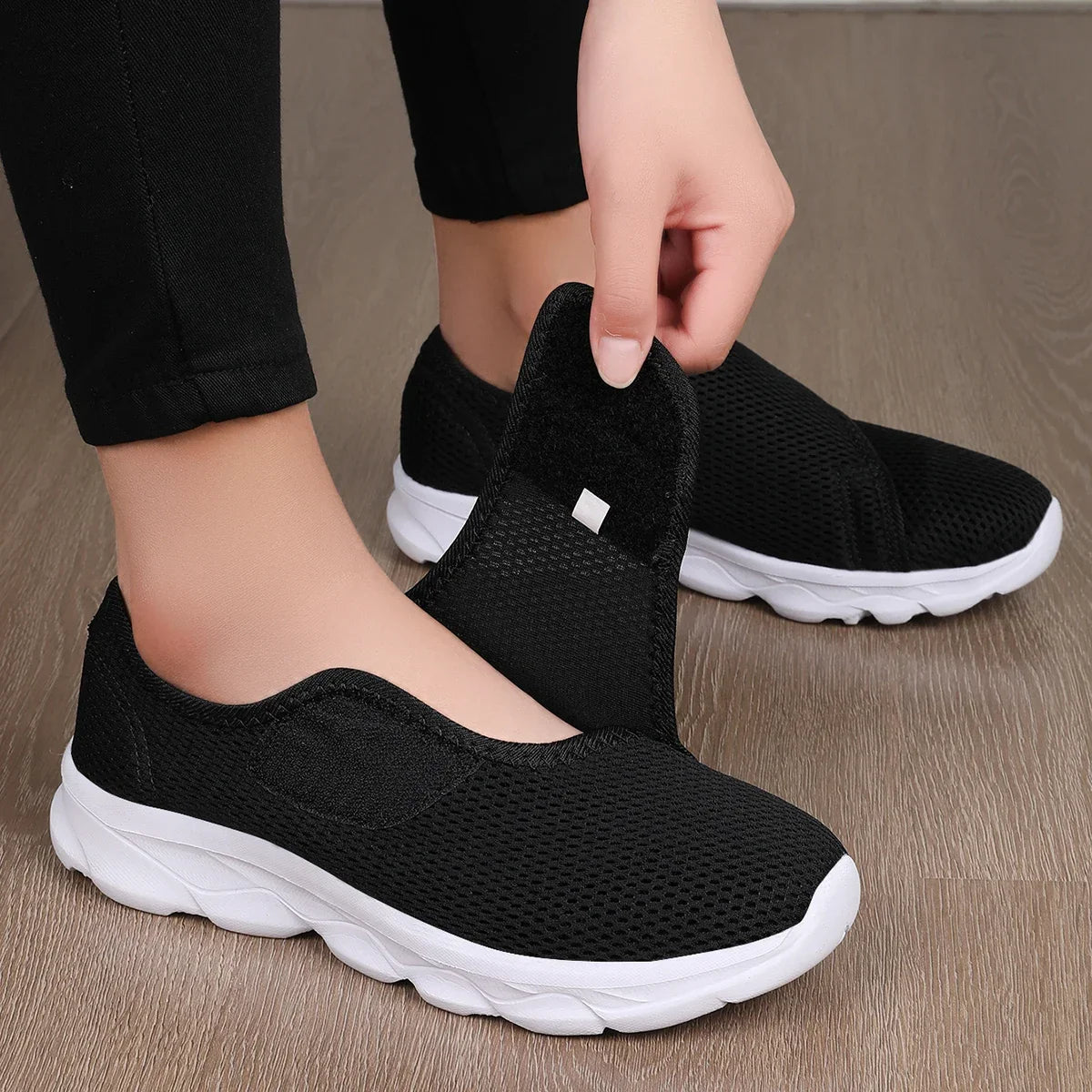Unisex New Women Orthopedics Wide Feet Swollen Walking Casual Shoes Thumb Eversion Adjusting Soft Comfortable Diabetic Men Shoes