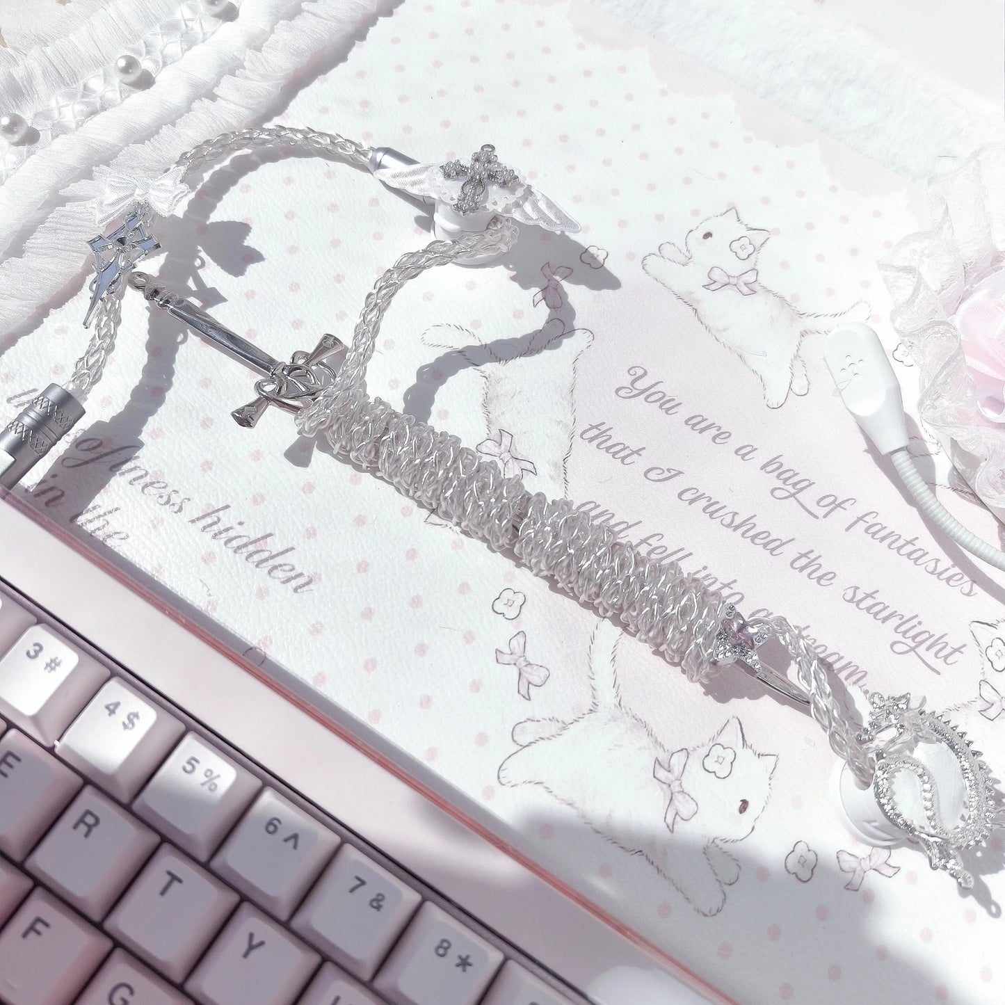 8K Luminous Keyboard Aviation Plug Cable Costom 1.3m USB-TypeC Cute Pink Keyboard Cable Spiral Single Crystal Copper Cable Gift