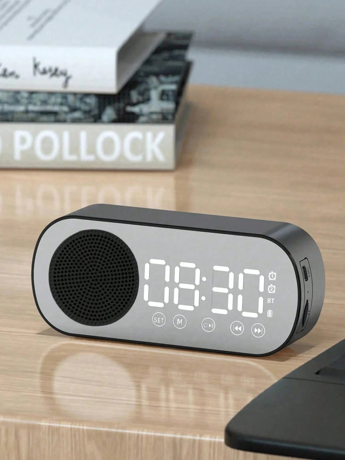 Bluetooth Speaker, Mirror-Faced Clock Alarm Clock Smart Speaker, Bass-Heavy FM Card Insertable Small Speaker