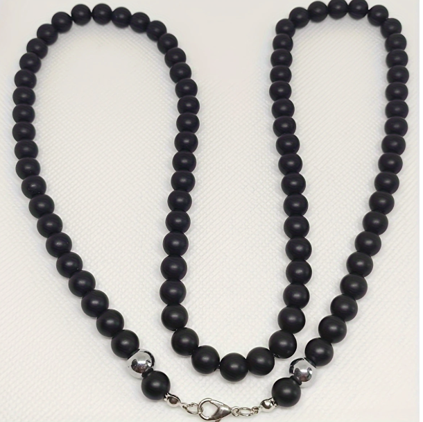 Collar de cuentas negro mate – Cuentas de 8 mm – 27.5 pulgadas de largo