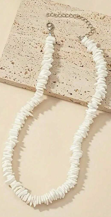 Collar de chakra con conchas puka blancas – Joyería de conchas naturales inspirada en el zen